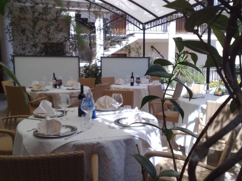 אוריסטאנו Mariano IV Palace Hotel מראה חיצוני תמונה