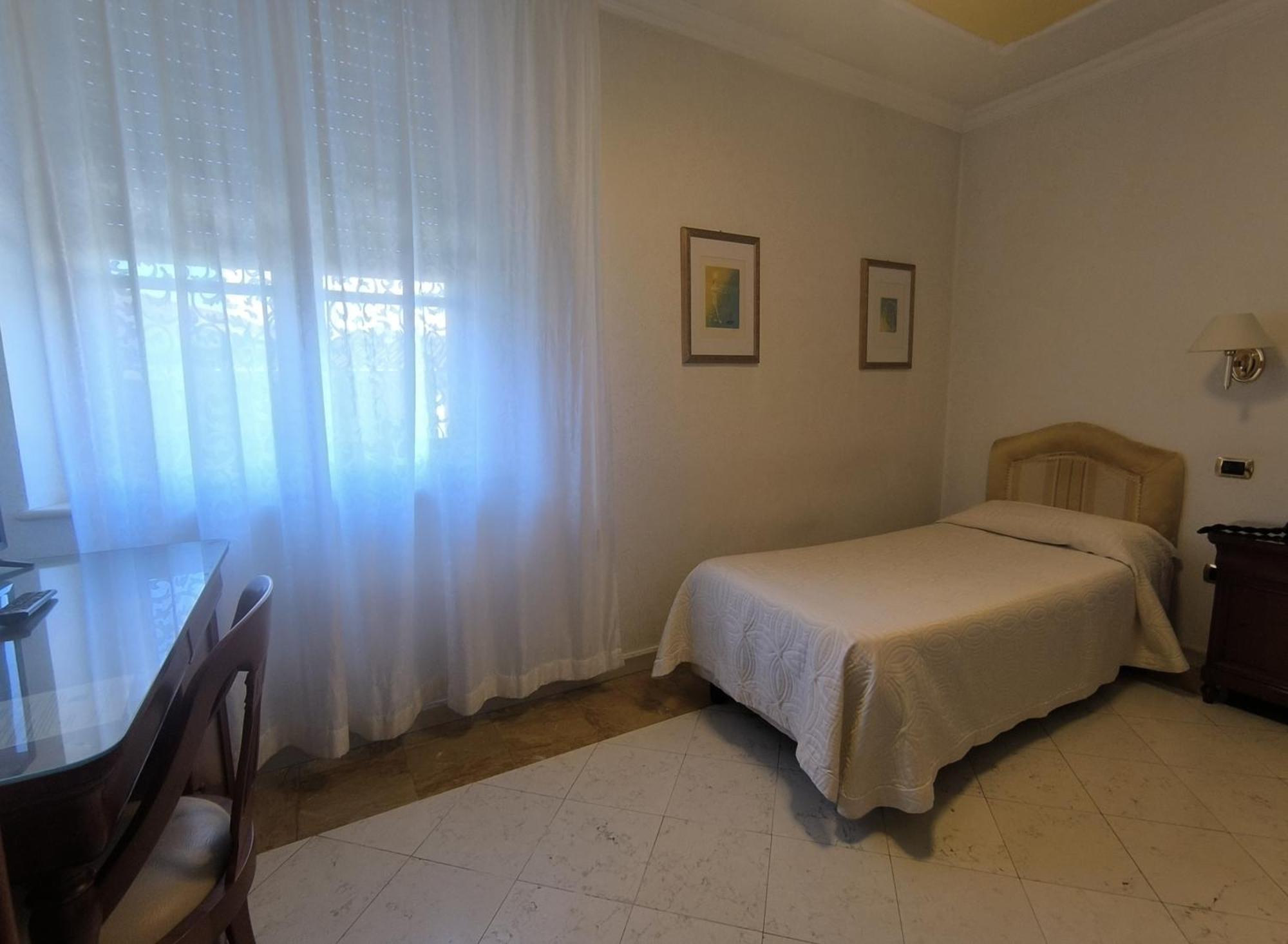 אוריסטאנו Mariano IV Palace Hotel מראה חיצוני תמונה